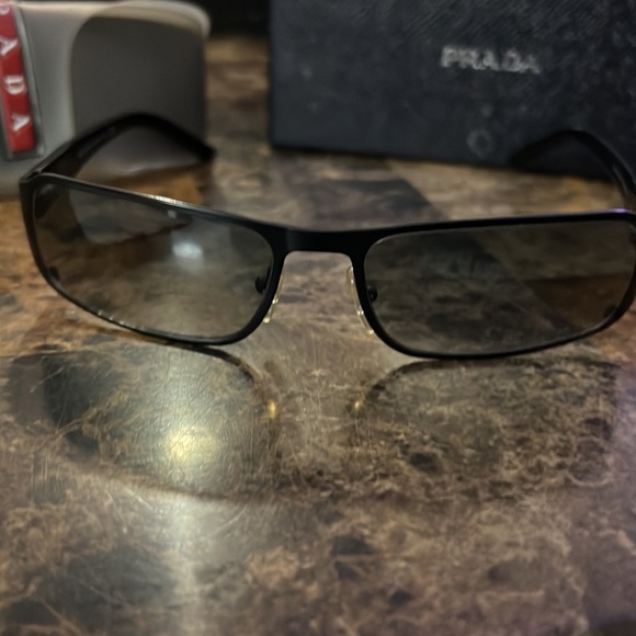 Prada shades made in Italy - Picture 5 of 8